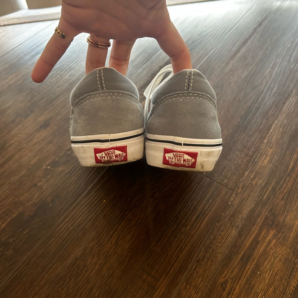 Vans - Picture 3 of 6